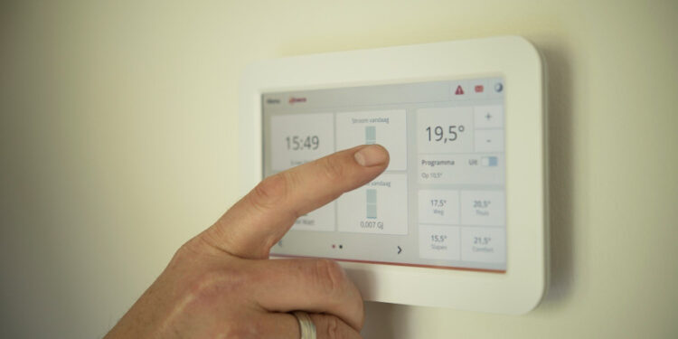 How to use a Temperature Controller for Your Business