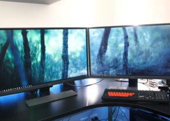 How To Play A FullScreen Game On A Second Monitor?