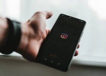 Top 7 Services To Buy Instagram Followers Cheap 10k