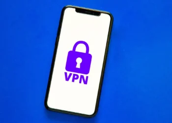 Is it safe to use the VPN on my mobile?