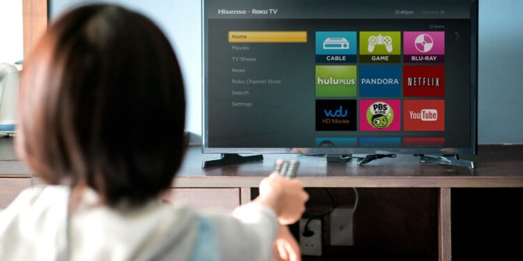 The Major Benefits of Live Streaming on Smart TVs